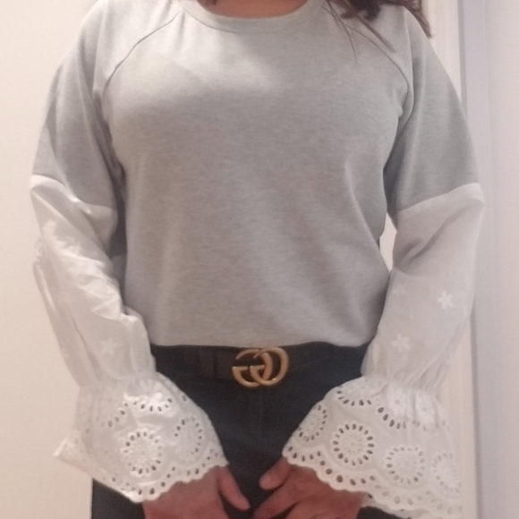 Top with bell lace sleeves - Picture 7 of 8